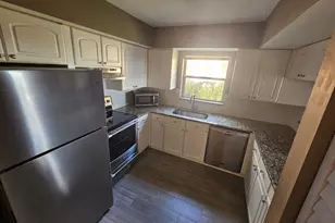 3275 NW 44th St, Oakland Park, FL 33309 - Photo 4