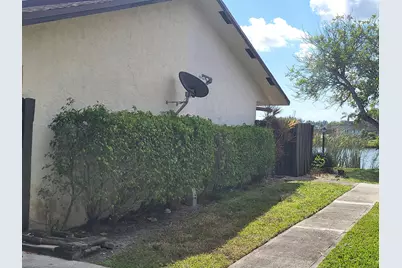 1801 Waterview Circle, Palm Springs, FL 33461 - Photo 2