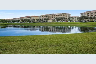 34 Harbour Isle Drive #105, Fort Pierce, FL 34949 - Photo 24