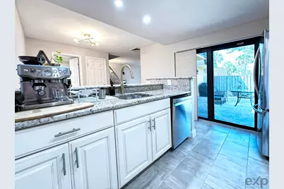 1008 10th Way, West Palm Beach, FL 33407 - Photo 2