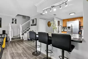 9050 NW 28th St, Coral Springs, FL 33065 - Photo 8