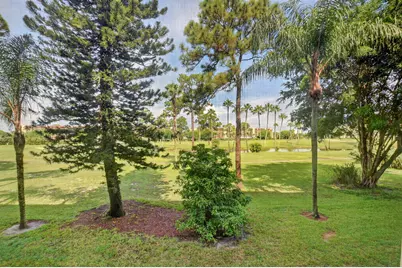 3810 Via Poinciana #206, Lake Worth, FL 33467 - Photo 2
