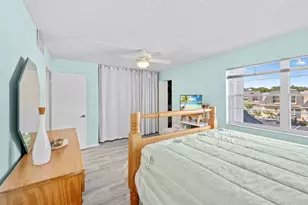 2212 NE 7th St, Hallandale Beach, FL 33009 - Photo 16