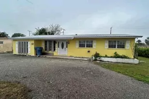 740 SE 2nd St, Belle Glade, FL 33430 - Photo 2