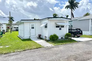 3240 State St, Hollywood, FL 33021 - Photo 2