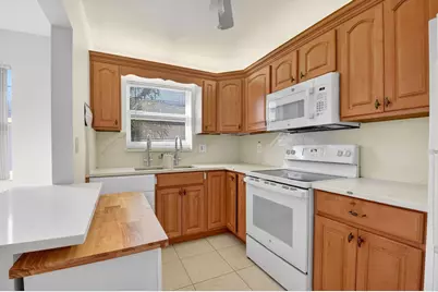 94 Stratford G, West Palm Beach, FL 33417 - Photo 8