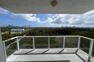 15051 Royal Oaks Ln, North Miami, FL 33181 - Photo 4