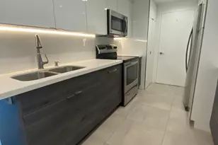 5401 Collins Ave, Miami Beach, FL 33140 - Photo 10