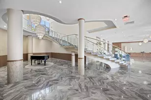 5401 Collins Ave, Miami Beach, FL 33140 - Photo 26