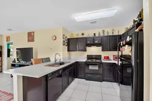 3750 Whitney Park Ln, Greenacres, FL 33463 - Photo 6