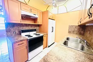 3057 Harwood E, Deerfield Beach, FL 33442 - Photo 8