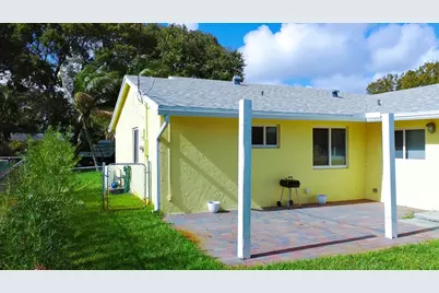 324 S Chillingworth Drive, West Palm Beach, FL 33409 - Photo 4