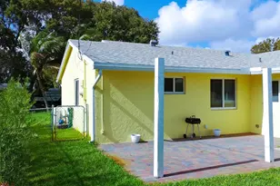 324 S Chillingworth Dr, West Palm Beach, FL 33409 - Photo 4