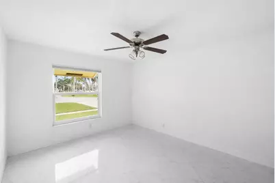 281 N Country Club Boulevard, Boca Raton, FL 33487 - Photo 20