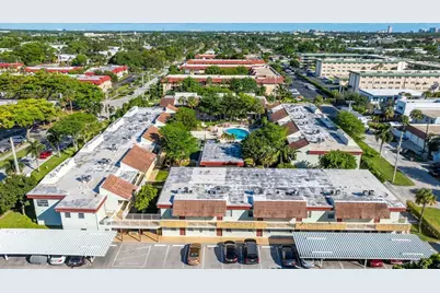 860 SE 6th Avenue #303, Deerfield Beach, FL 33441 - Photo 12