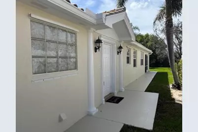 10762 SW Elsinore Drive, Port Saint Lucie, FL 34987 - Photo 4