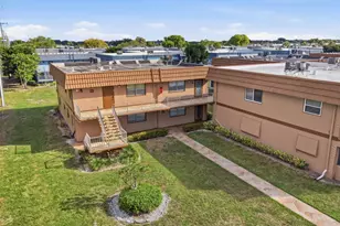 336 Brittany G, Delray Beach, FL 33446 - Photo 32