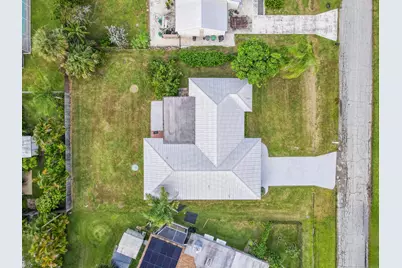 2074 SE Doverbrook Street, Port Saint Lucie, FL 34983 - Photo 32