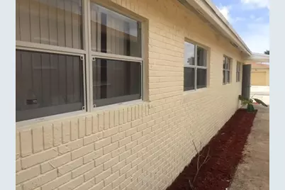 704 NW 4th Street #2, Hallandale Beach, FL 33009 - Photo 12