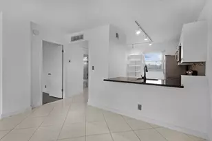 113 Royal Pk Dr, Oakland Park, FL 33309 - Photo 12