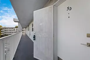 113 Royal Pk Dr, Oakland Park, FL 33309 - Photo 8