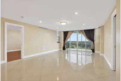 3499 Oaks Way #909, Pompano Beach, FL 33069 - Photo 8