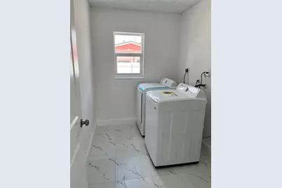 2747 Summit Boulevard, West Palm Beach, FL 33406 - Photo 12