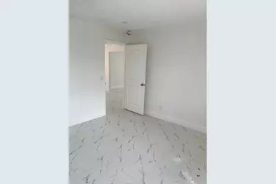 2747 Summit Boulevard, West Palm Beach, FL 33406 - Photo 8