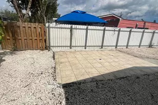 2747 Summit Blvd, West Palm Beach, FL 33406 - Photo 10