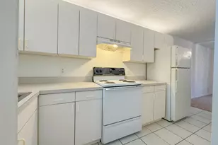 9013 NW 38th Dr, Coral Springs, FL 33065 - Photo 4