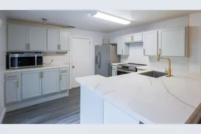 10923 Chandler Drive, Cooper City, FL 33026 - Photo 6