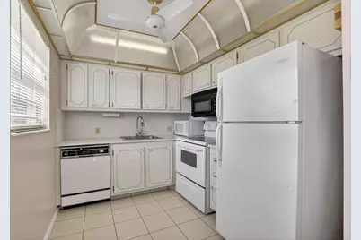 116 Preston C, Boca Raton, FL 33434 - Photo 12