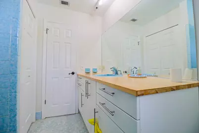 1329 NW 84th Drive NW, Coral Springs, FL 33071 - Photo 10