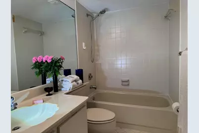 112 Lake Emerald Drive #204, Oakland Park, FL 33309 - Photo 18