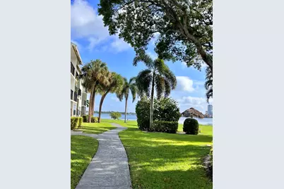 752 Executive Center Drive #33, West Palm Beach, FL 33401 - Photo 14