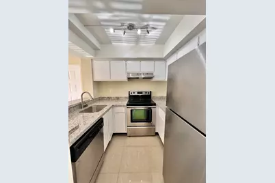 752 Executive Center Drive #33, West Palm Beach, FL 33401 - Photo 1