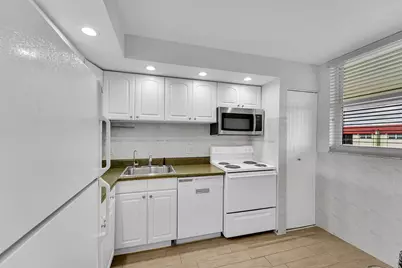 5300 NE 24th Terrace #525, Fort Lauderdale, FL 33308 - Photo 8