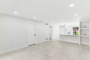 733 Nantucket Cir, Lake Worth, FL 33467 - Photo 12