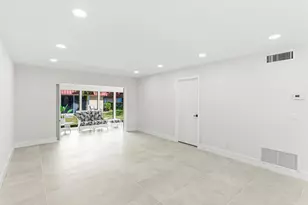 733 Nantucket Cir, Lake Worth, FL 33467 - Photo 10