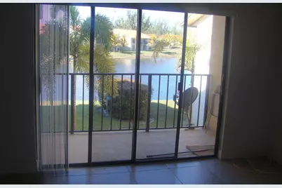 1515 Lake Crystal Drive #H, West Palm Beach, FL 33411 - Photo 12