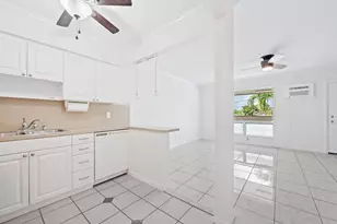 1780 SE 4th St, Pompano Beach, FL 33060 - Photo 16