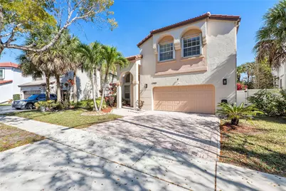 15883 NW 11th Street, Pembroke Pines, FL 33028 - Photo 4