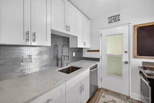 2555 NE 11th St, Fort Lauderdale, FL 33304 - Photo 14