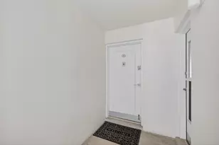 2555 NE 11th St, Fort Lauderdale, FL 33304 - Photo 36