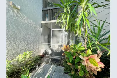 2025 Lavers Circle #D107, Delray Beach, FL 33444 - Photo 8