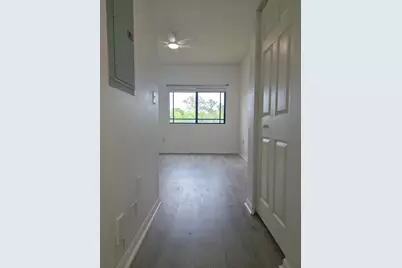 2805 Veronia Drive #204, Palm Beach Gardens, FL 33410 - Photo 6
