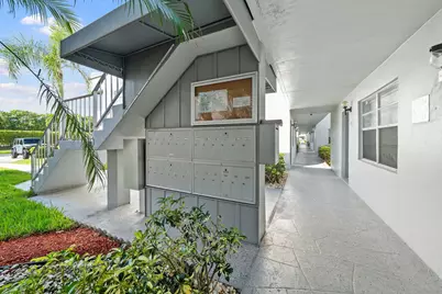 932 Flanders T, Delray Beach, FL 33484 - Photo 20