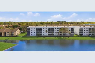 4725 Lucerne Lakes Blvd Boulevard E #110, Lake Worth, FL 33467 - Photo 2