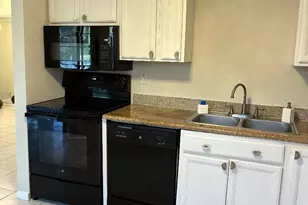 98 Capri C, Delray Beach, FL 33484 - Photo 4