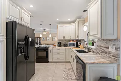 370 NW 41st Avenue, Coconut Creek, FL 33066 - Photo 14